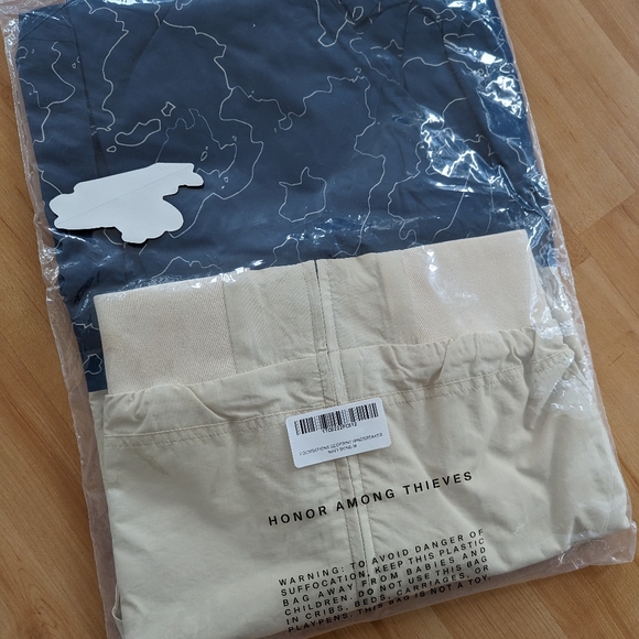 100 Thieves Geoprint Windbreaker - Size M - Picture 3 of 3